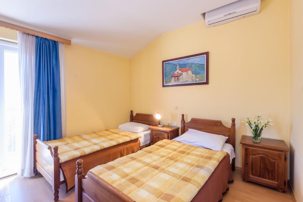 Djudja I Mate Bed & Breakfast Vid Bagian luar foto