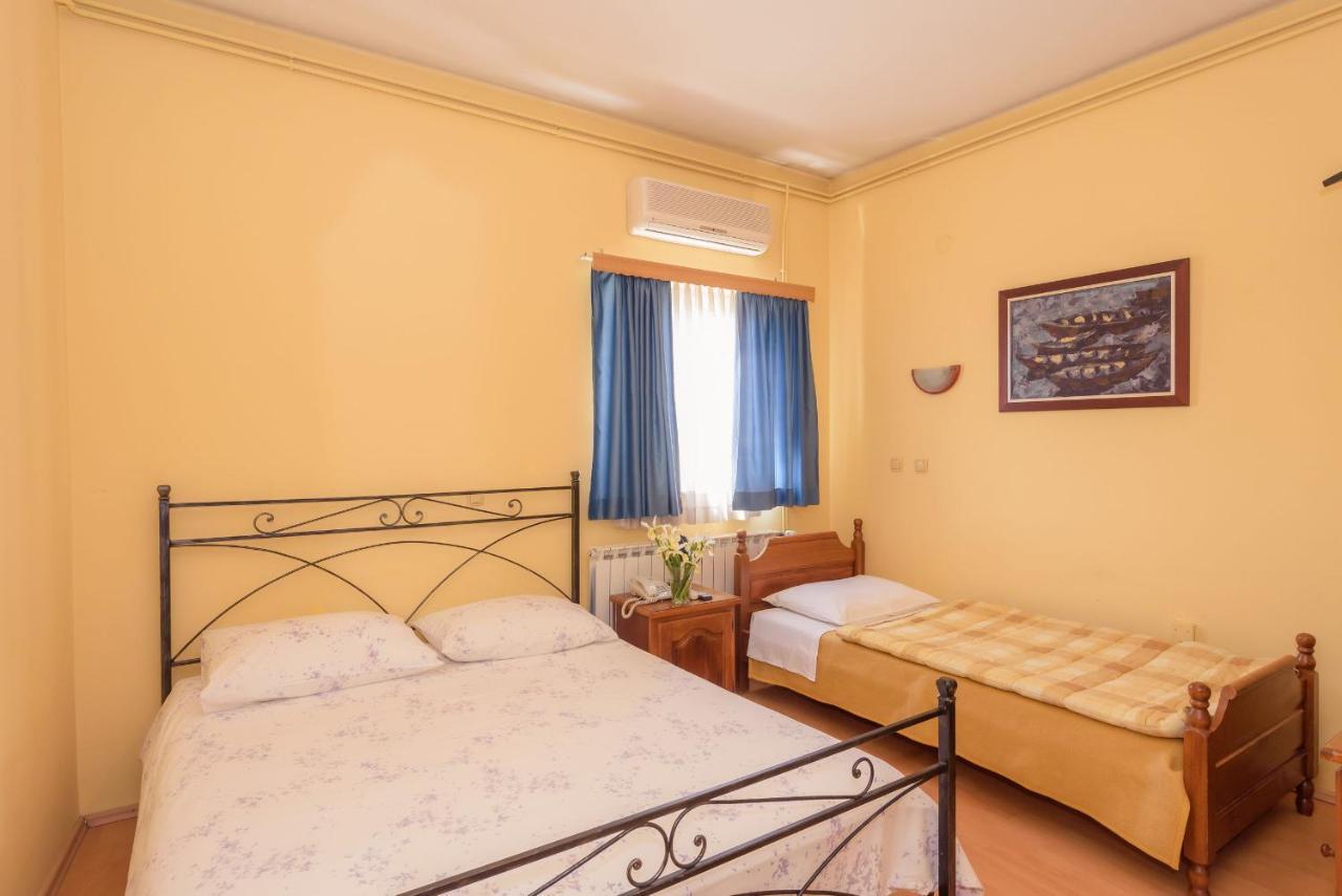 Djudja I Mate Bed & Breakfast Vid Bagian luar foto