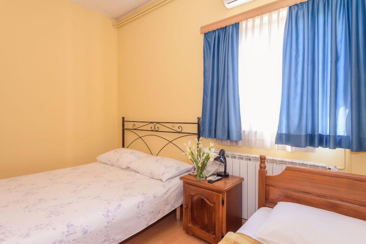 Djudja I Mate Bed & Breakfast Vid Bagian luar foto