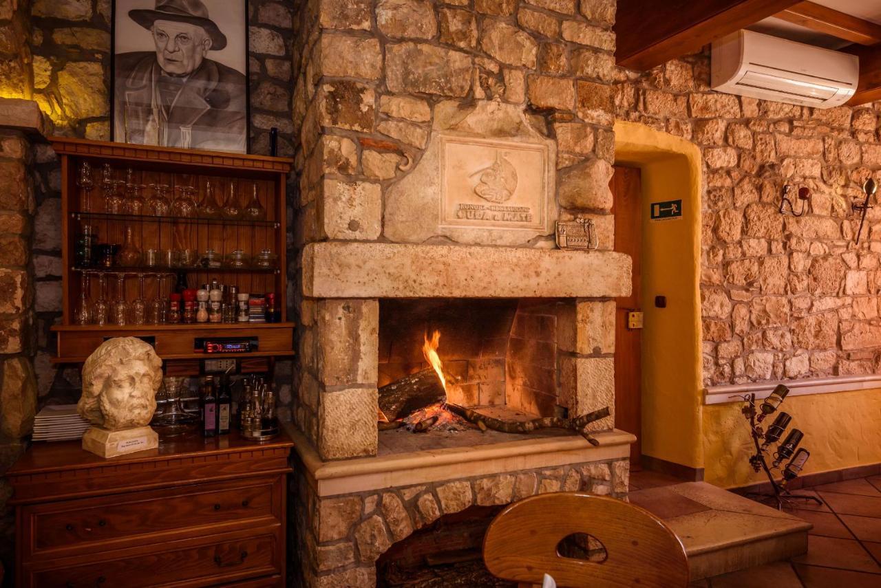 Djudja I Mate Bed & Breakfast Vid Bagian luar foto